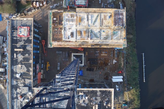 !05 meter hoge comansa met uitzicht naar beneden